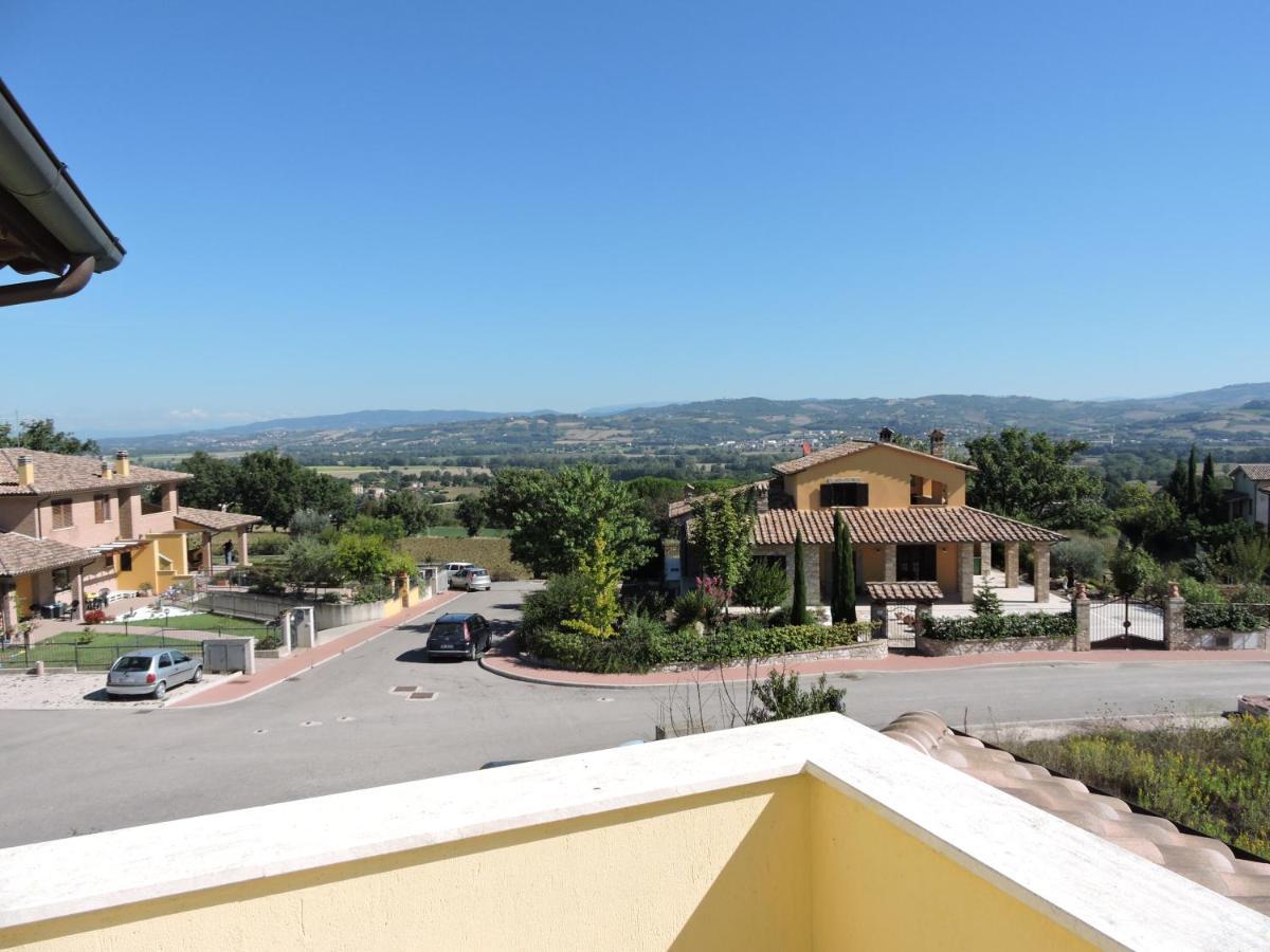 La Casa Di Marco E Lorella Fratta Todina Ngoại thất bức ảnh